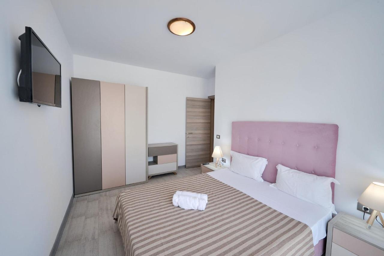Beachfront 1Br Apartment- Spa N Pools Mamaia Exterior foto