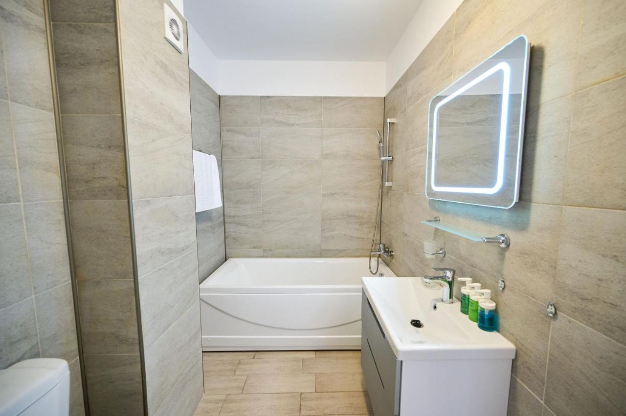 Beachfront 1Br Apartment- Spa N Pools Mamaia Exterior foto